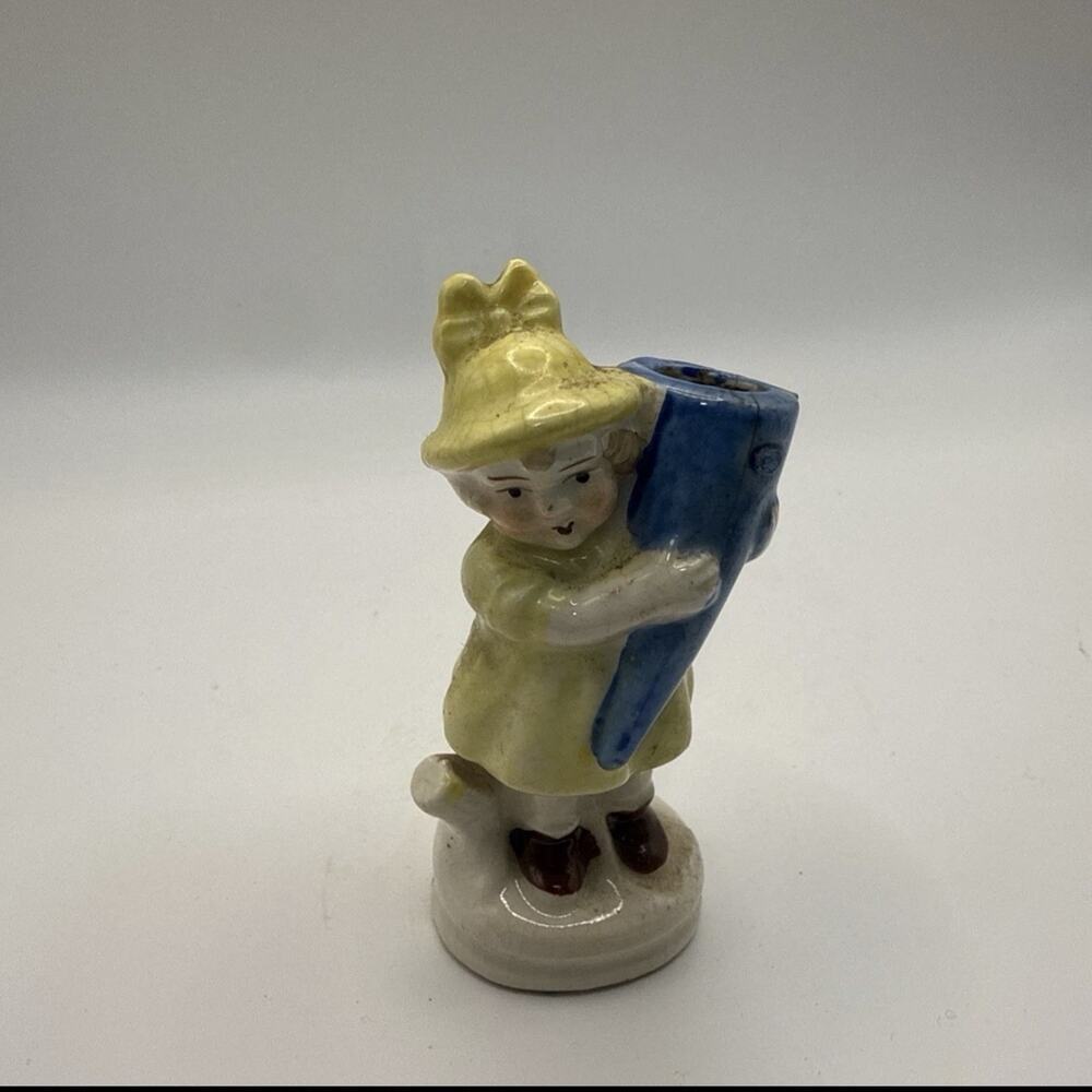 MADE IN OCCUPIED JAPAN Porcelain Salt Or Pepper Shaker